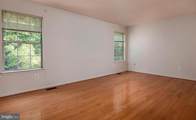 Building Photo - 8734 Ruppert Ct