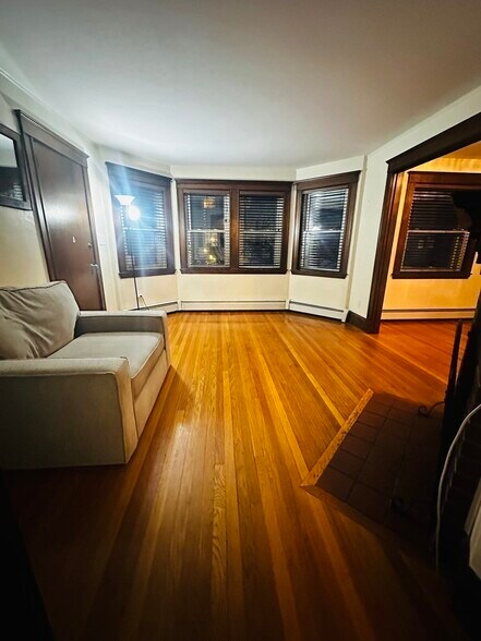 Building Photo - 21 Prescott St