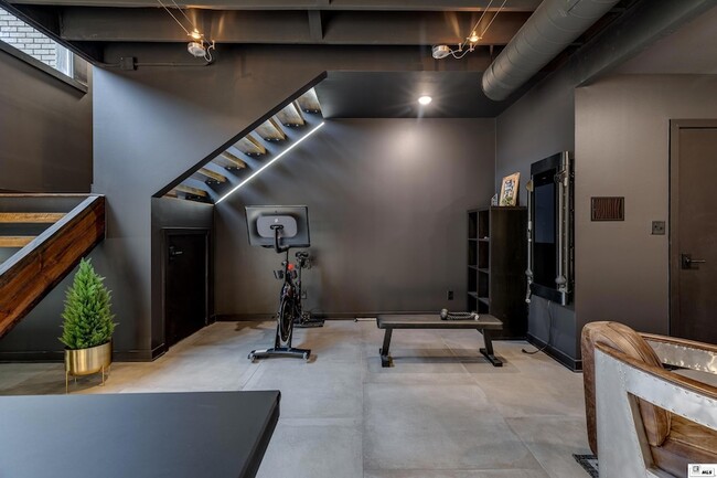 Building Photo - 304 Standard Reed Rd