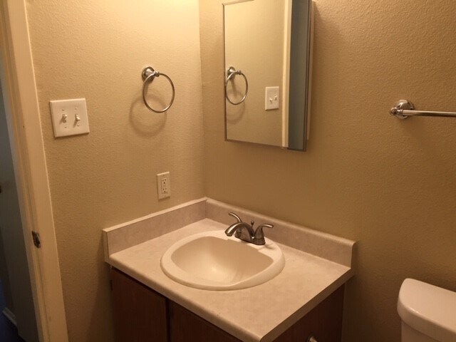 Building Photo - *COMING SOON* Spacious 4-Bedroom, 2.5-Bath Home with One-Car Garage!