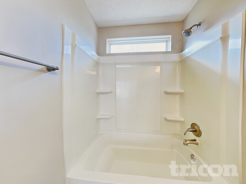 Building Photo - 12722 Golden Sun Ct