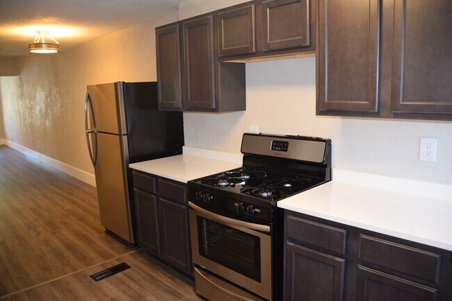 Building Photo - DOWNING3016