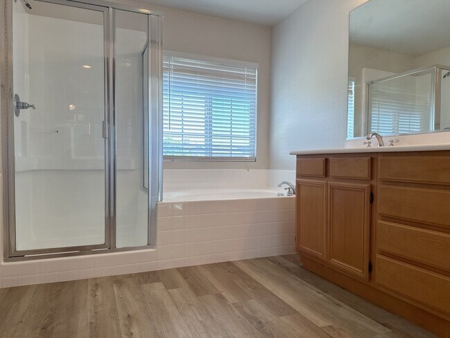 Building Photo - 3 Bedroom 2.5 Bath Home in Moreno Valley CA With Massive Backyard and Bonus Studio / Room in Gara...
