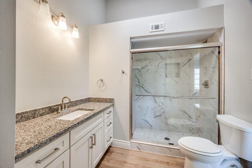 Building Photo - 5325 Bent Tree Forest Dr