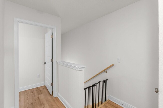 Building Photo - 4 Redbird Lp