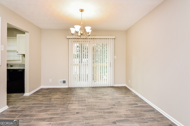 Building Photo - 6501 Monica Dr
