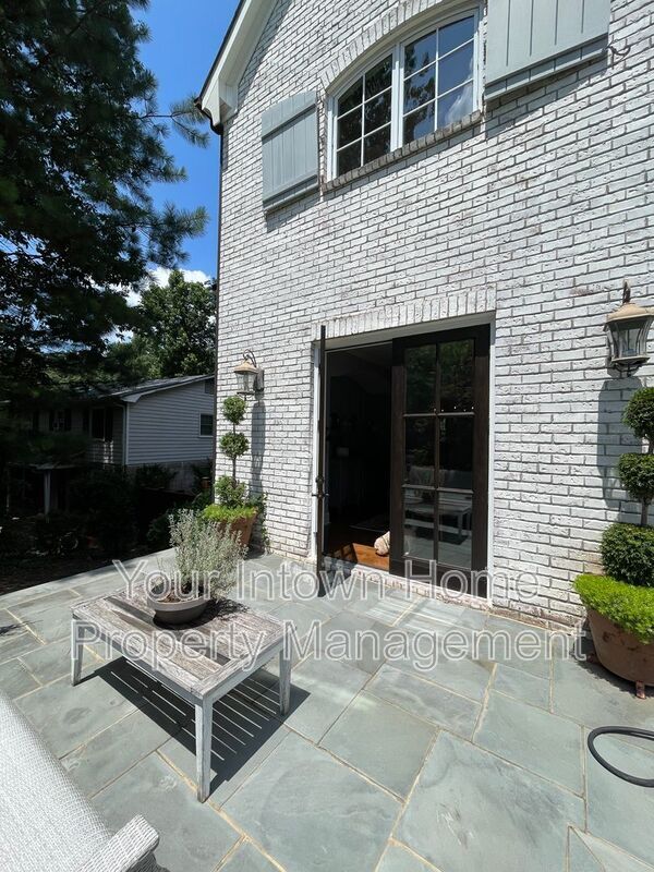 Building Photo - 6321 Hunting Creek Rd NE