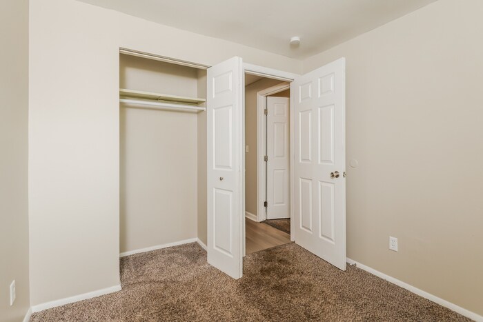 Building Photo - 3132 Dorf Dr