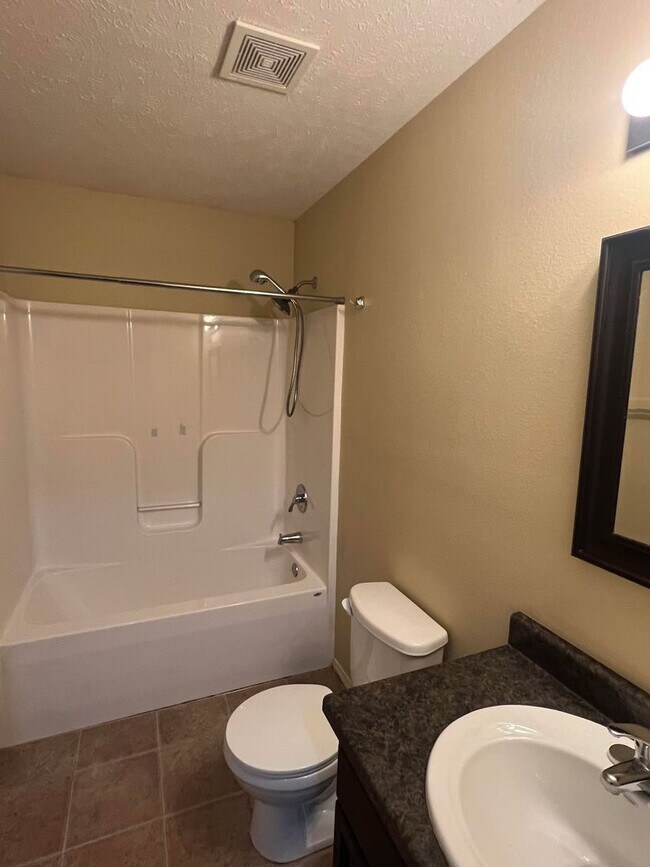 Building Photo - COMING SOON: Beautiful 3 bedroom / 2 bathroom house in Joplin Mo close to Missouri Southern with ...