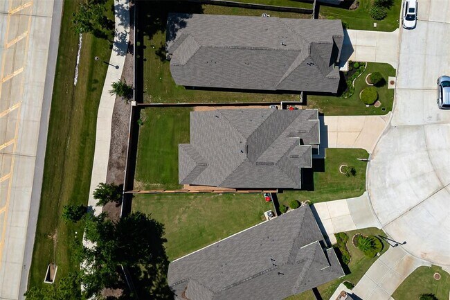 Building Photo - 7526 Cascades Pass Dr