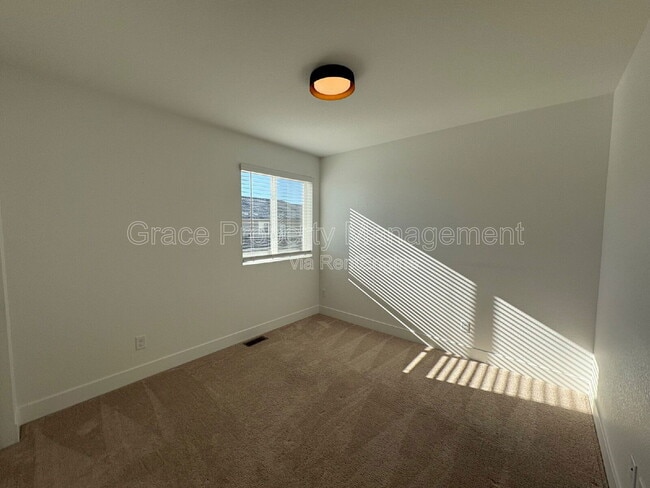 Building Photo - 2657 W 68th Pl