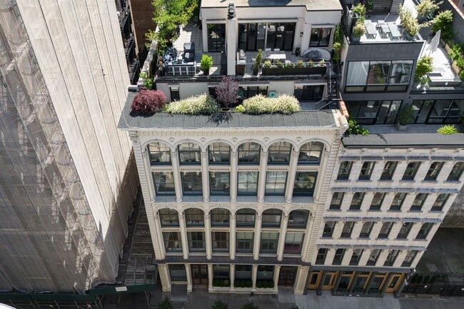 Building Photo - 55 White St