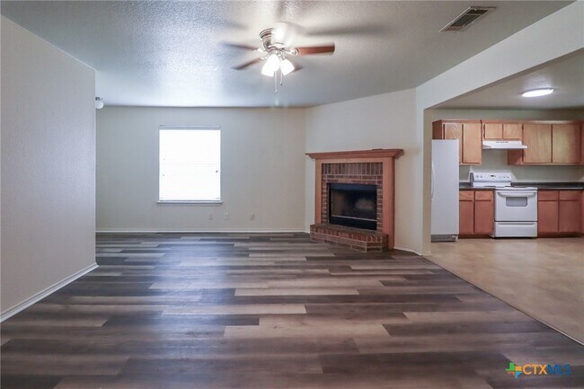 Building Photo - 3102 Ida Dr
