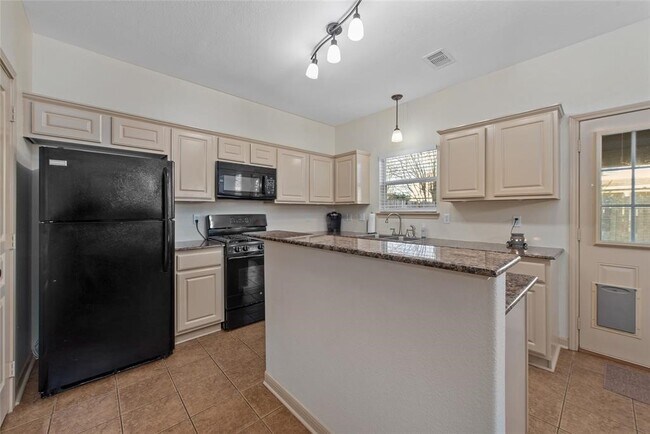 Building Photo - 20706 Stewart Crest Ln