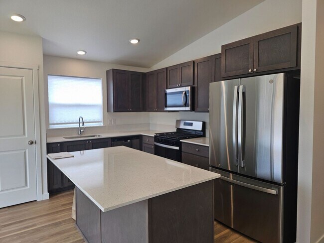 Building Photo - NEW Build in Sagebrush Neighborhood