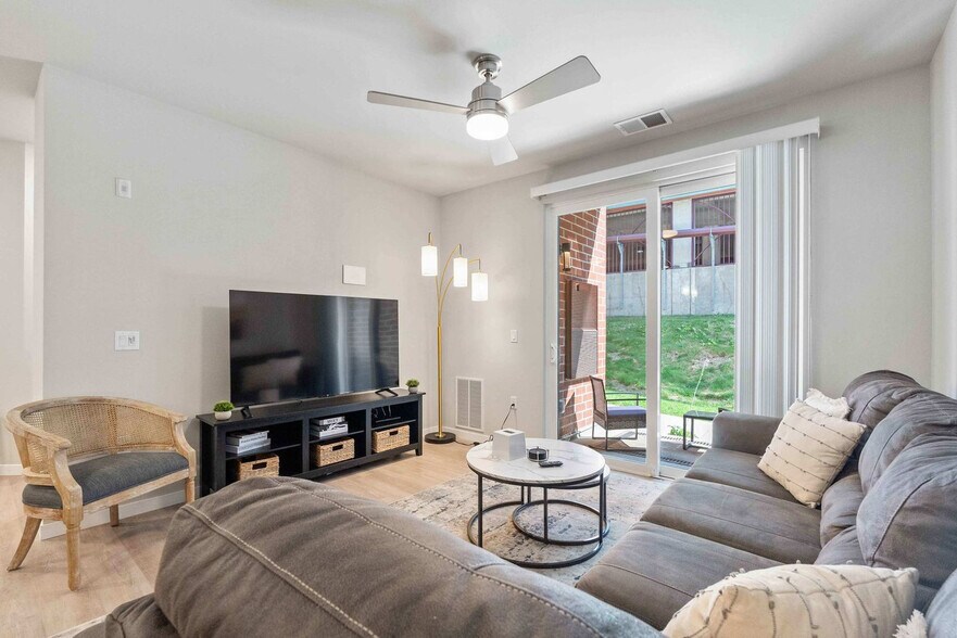 Building Photo - 601 Sand Pearl Ln