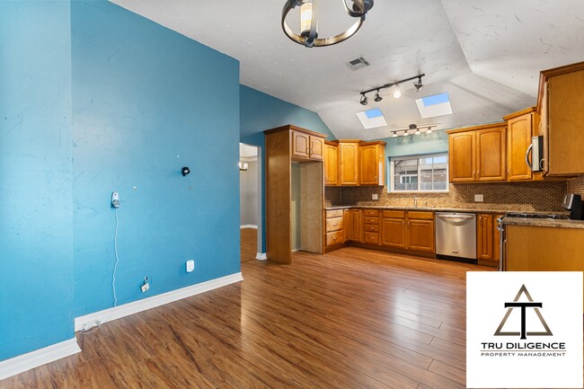 Building Photo - 1324 Concord Ln