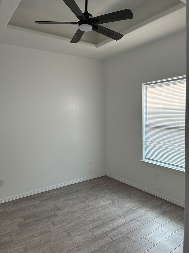 Building Photo - 3109 Basil Dr
