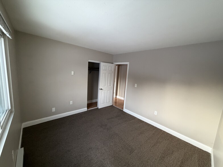 Building Photo - 25 Mercury Dr