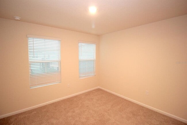 Building Photo - 121 Redbud Rd