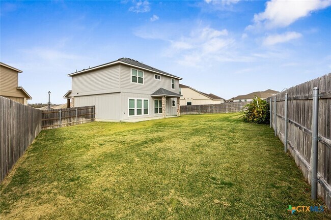 Building Photo - 2233 Chia Ct