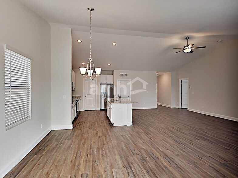 Building Photo - 160 Legacy Dr