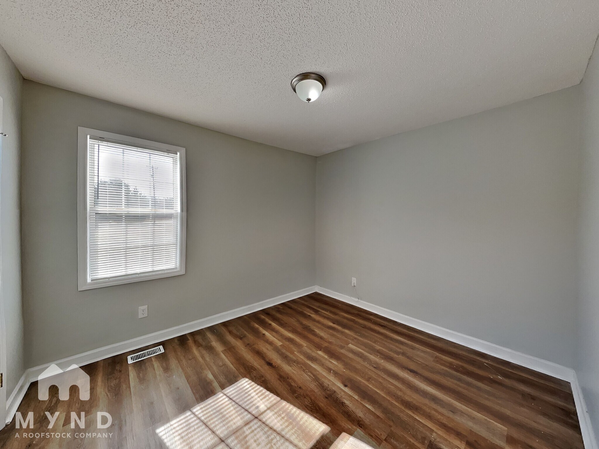 Building Photo - 32 Winesap Ln
