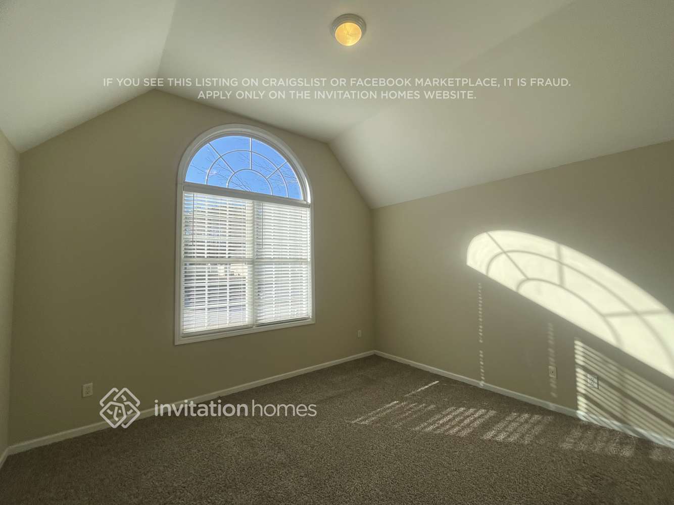Building Photo - 143 Stonehenge Dr