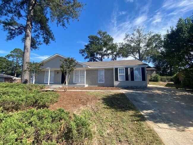 Building Photo - 134 Sycamore Ct