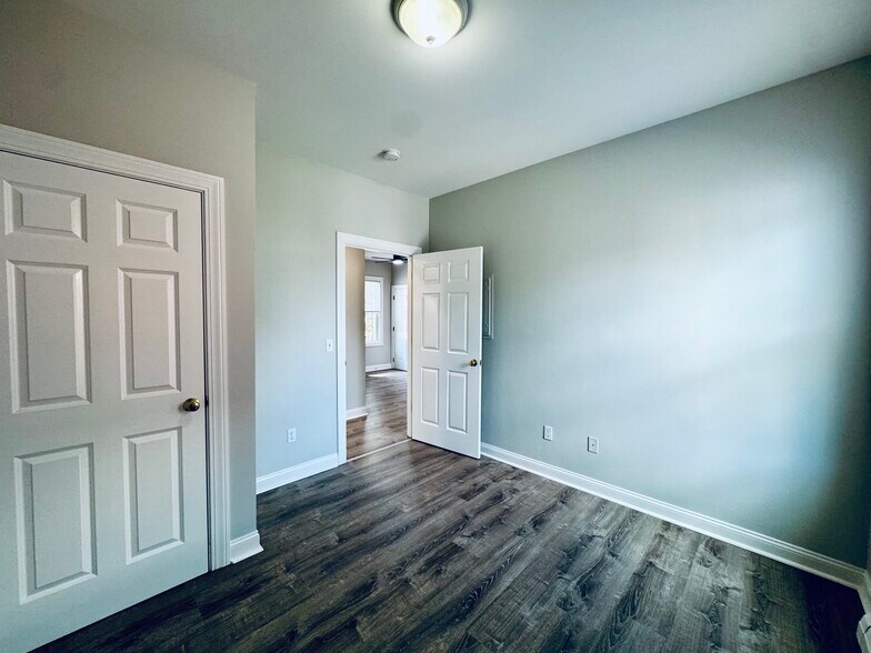 Building Photo - 102 Ruggles St