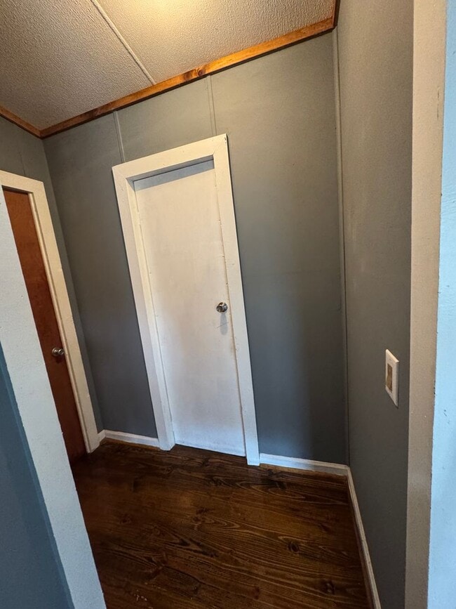 Building Photo - FOR RENT – Peaceful 3BR/2BA Home in Beaure...