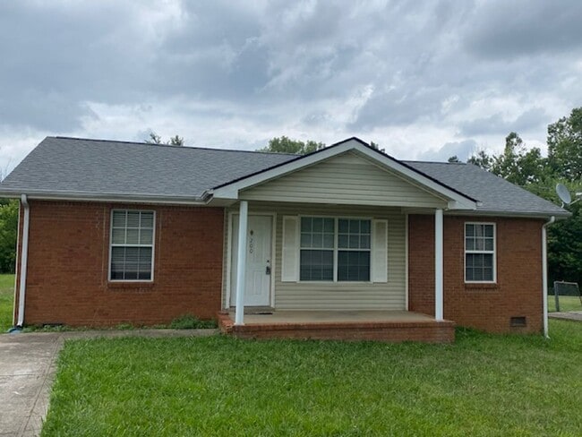 Primary Photo - 200 Hugh Hunter Rd