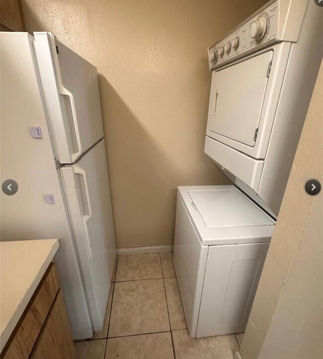 Building Photo - 5213 Via Hacienda Cir