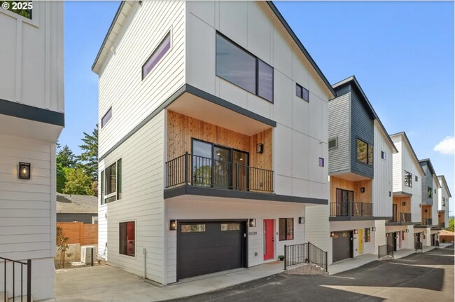 Building Photo - 3 Brand New Modern Urban 4 Bedroom 3 1/2 Bath Homes with Designer Finishes and Air Conditioning A...