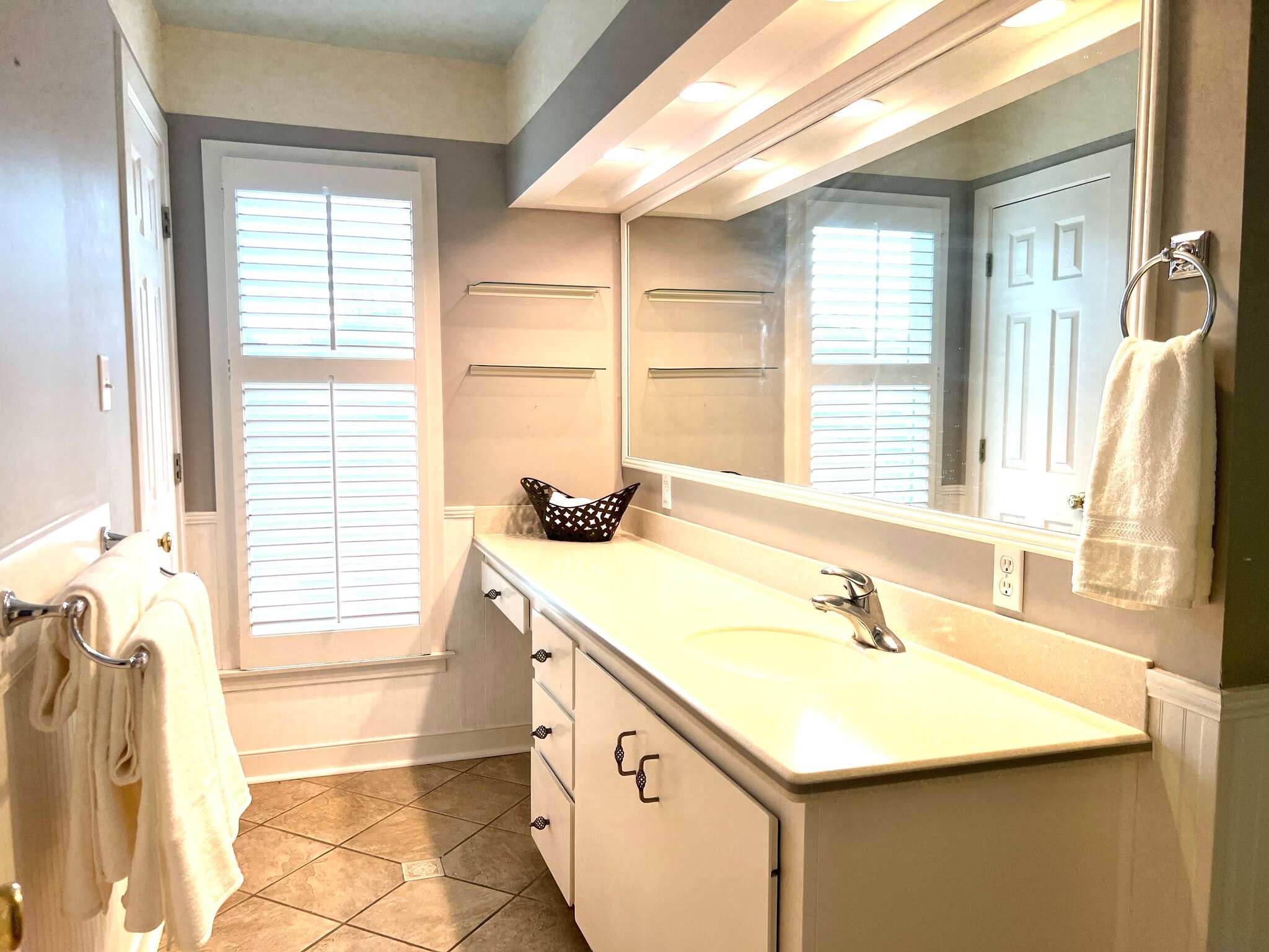 Unit B - 301 Butler Ave