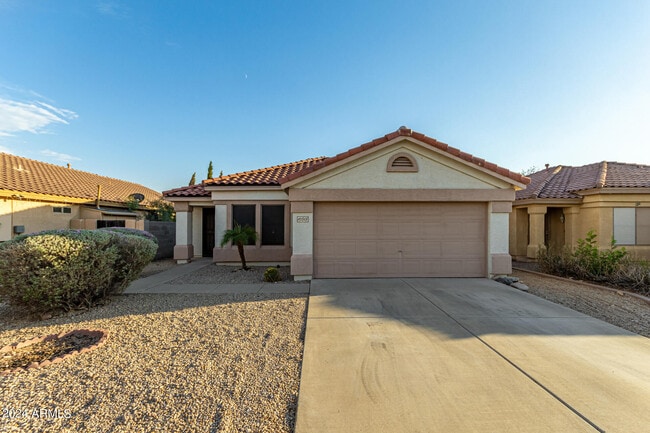 Primary Photo - 10513 W Louise Dr
