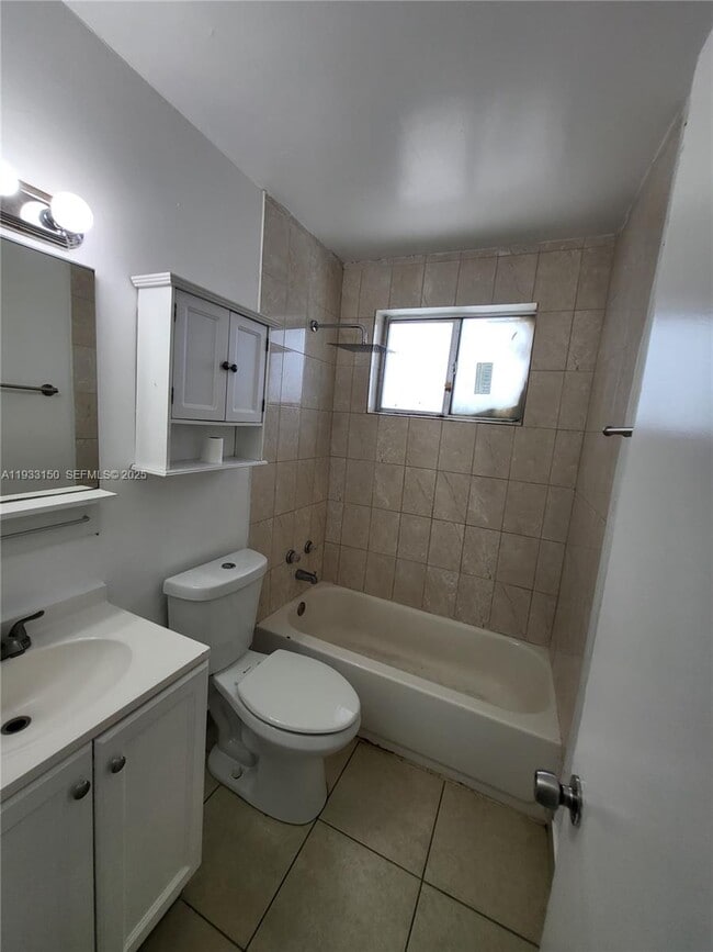 Building Photo - 1404 NW 60th St