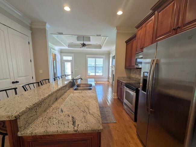 Building Photo - 124 Pepperdine Ct