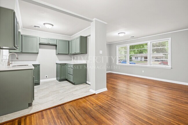 Building Photo - 4502 Dunn Ave