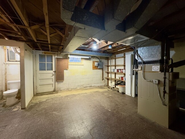 Building Photo - Charming 3 Bedroom/1 Bathroom Townhome in Rodgers Forge Neighborhood, MD!