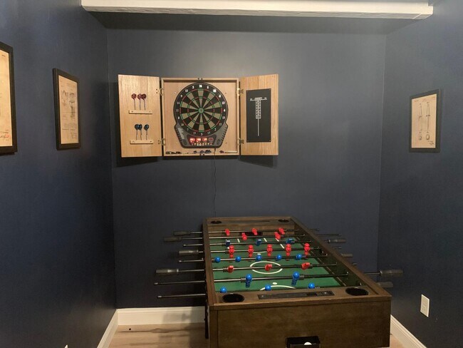 Building Photo - 1120 N Gila Dr