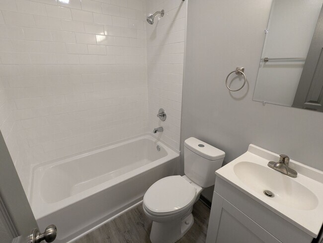 Interior Photo - LIV Lakeview
