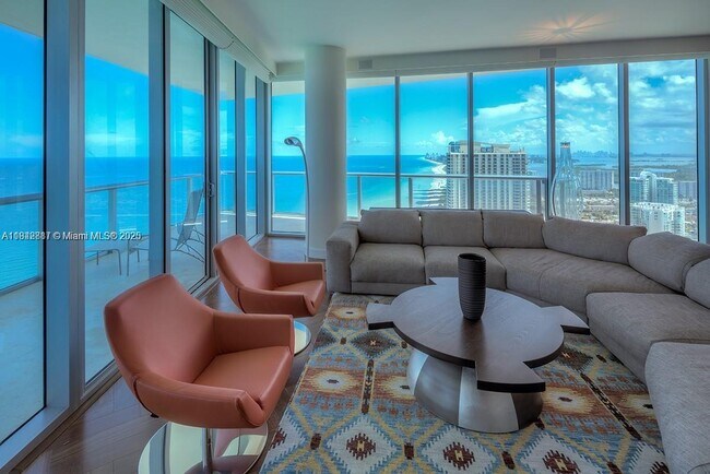 Primary Photo - 17001 Collins Ave