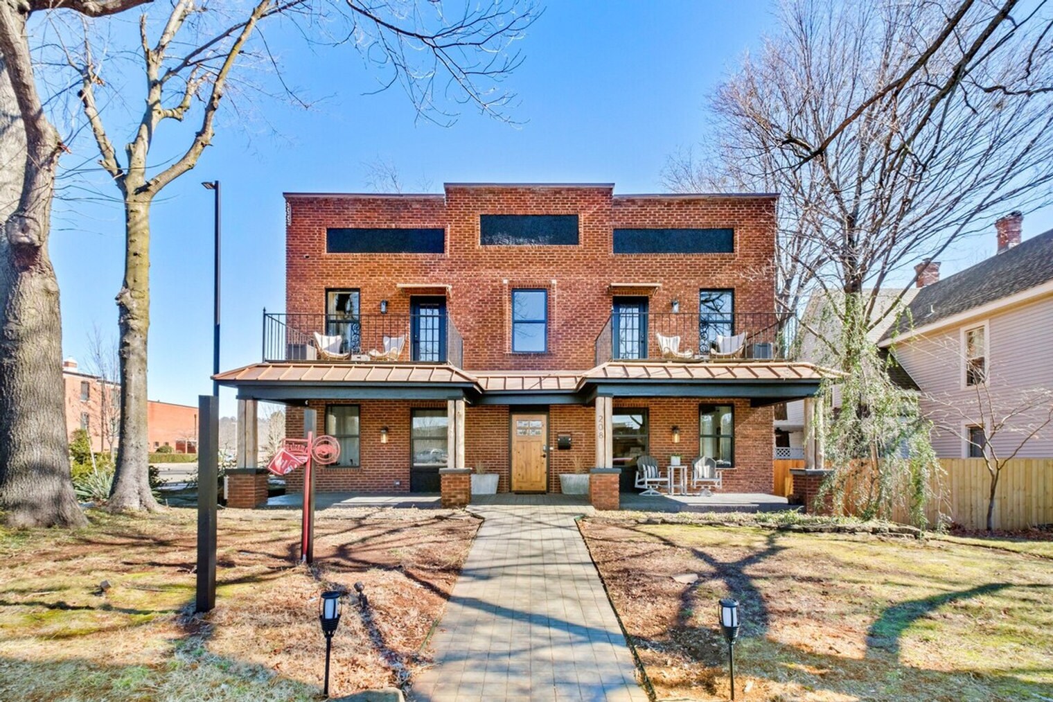 Building Photo - 208 N College Ave