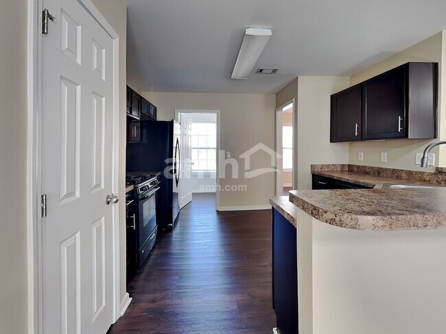 Building Photo - 15 Jeremiah Way