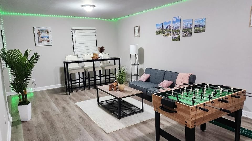 Building Photo - Room in House on Bilmark Ave