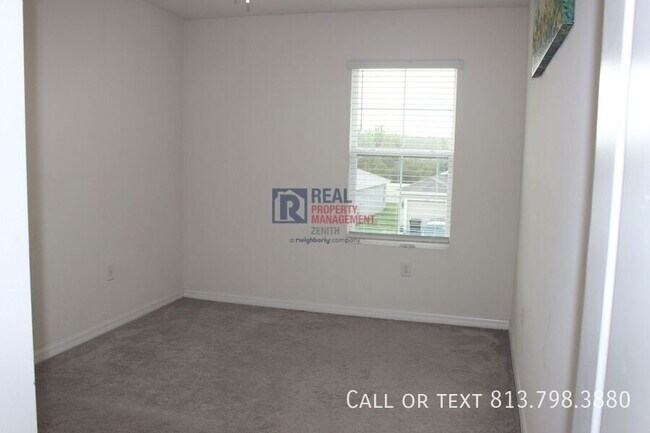Building Photo - 3199 Suncoast Plains Dr