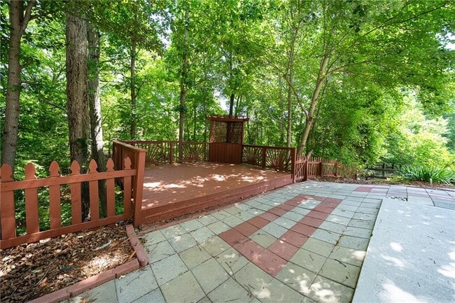 Building Photo - 715 Moonlight Way
