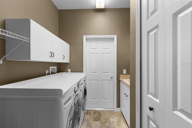 Building Photo - 508 Quail Lake Dr