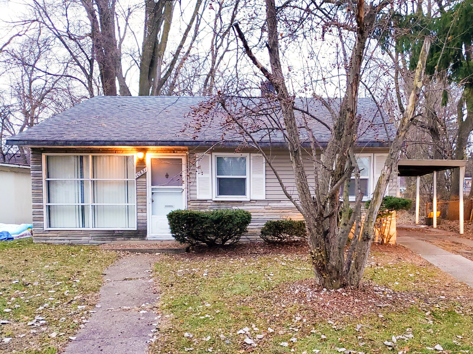 Building Photo - 10631 Saratoga st